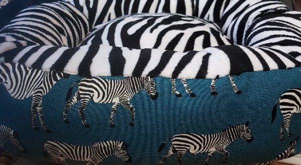 Eckig, ca. 60 x 55 cm, Zebra, petrol, schwarz, weiß